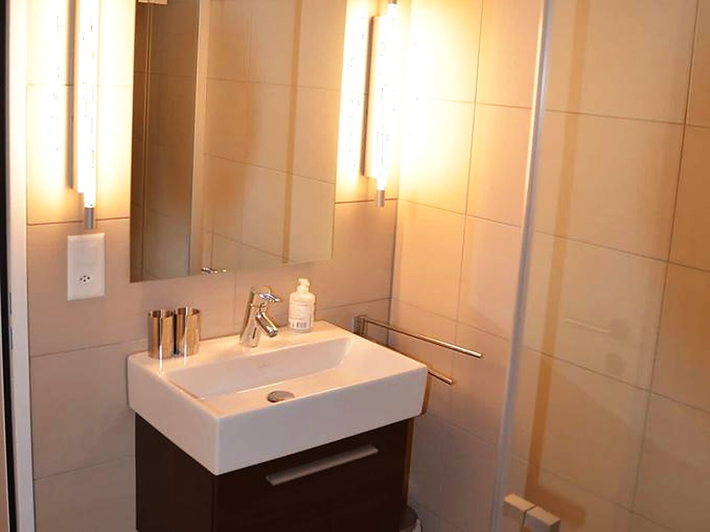 Upper floor bathroom